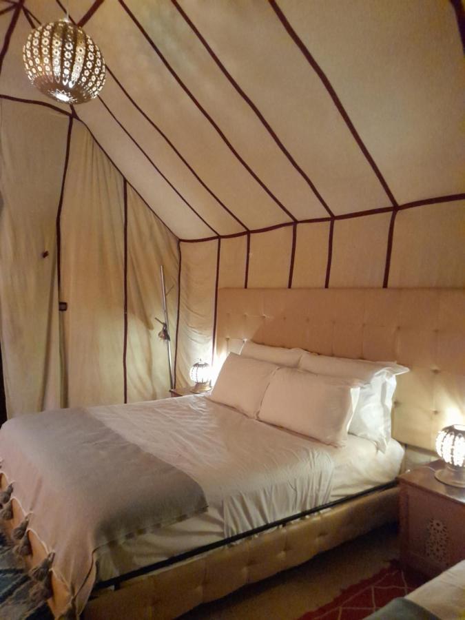 Tourza Desert Camp "Tents With Heating" Мерзуга Экстерьер фото