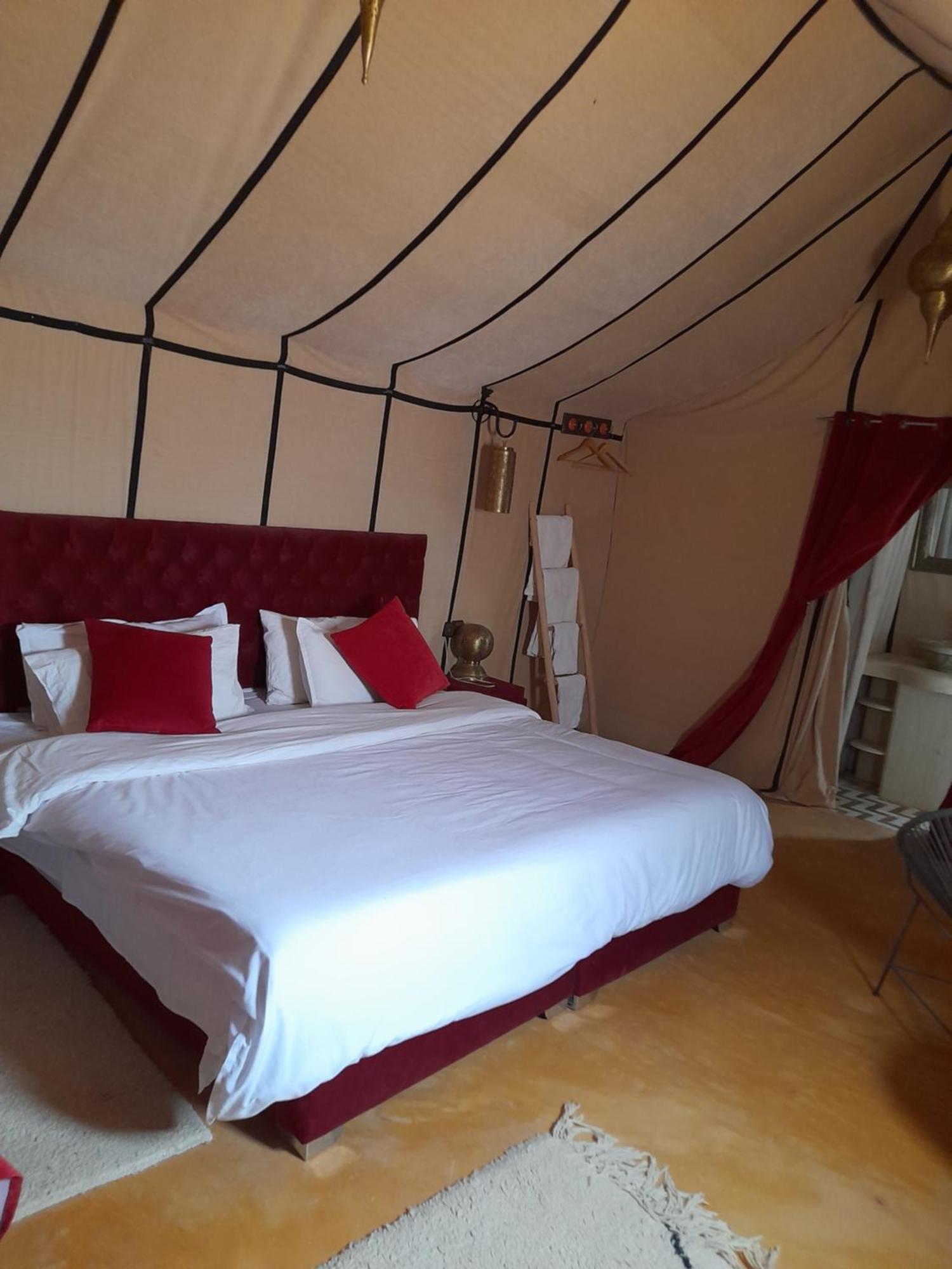 Tourza Desert Camp "Tents With Heating" Мерзуга Экстерьер фото